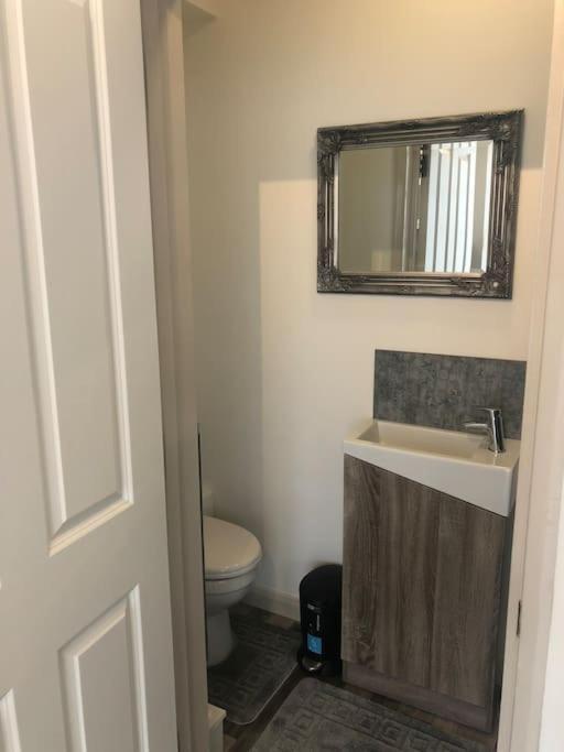 Newly Renovated Modern Studio Apartment Penzance Exterior photo